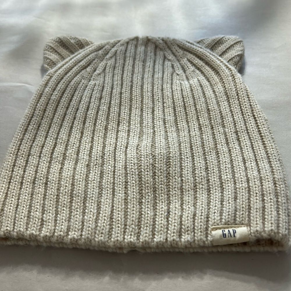 Gap Kids Cream cap with ears